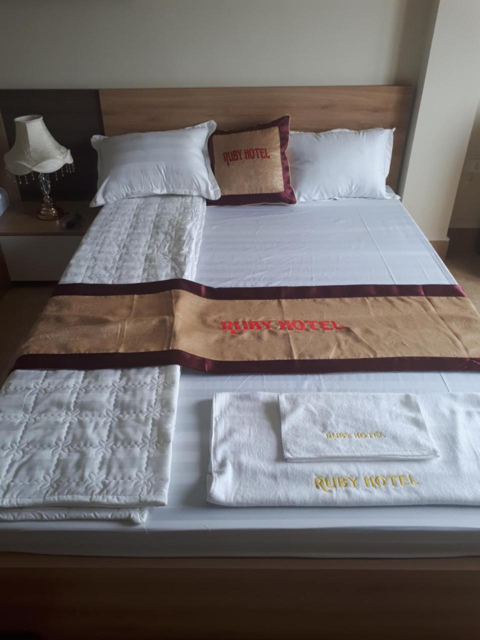 Ruby Hotel Vinh Yen Exteriör bild